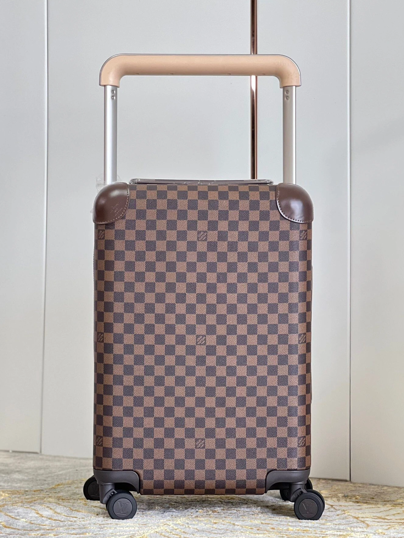 55 Louis HORIZON Vuitton 0820